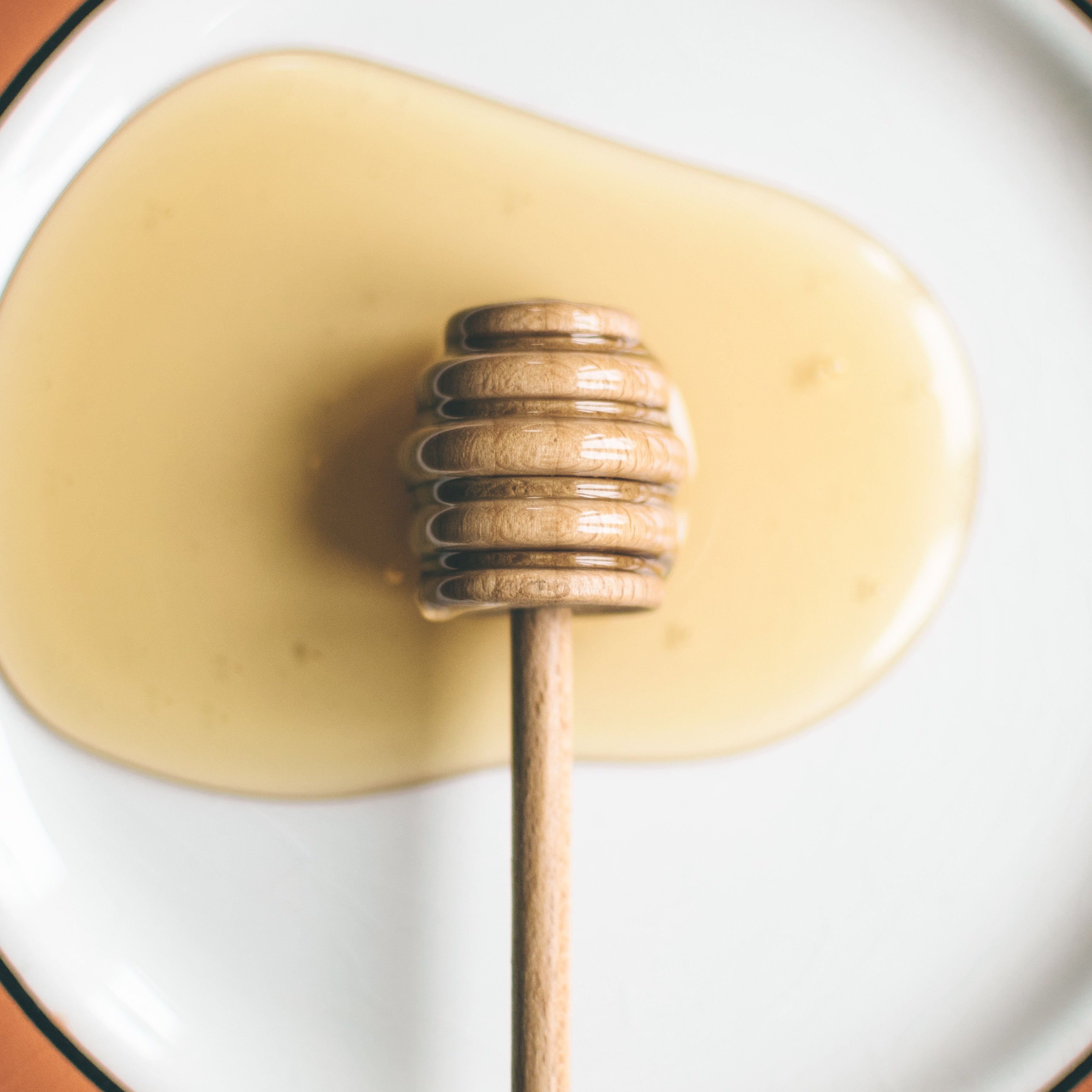 Creamed, Pasteurized, Raw… What is the Difference? - Chandler Honey
